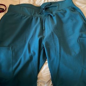 Mandala 9 pocket cargo scrub bottom